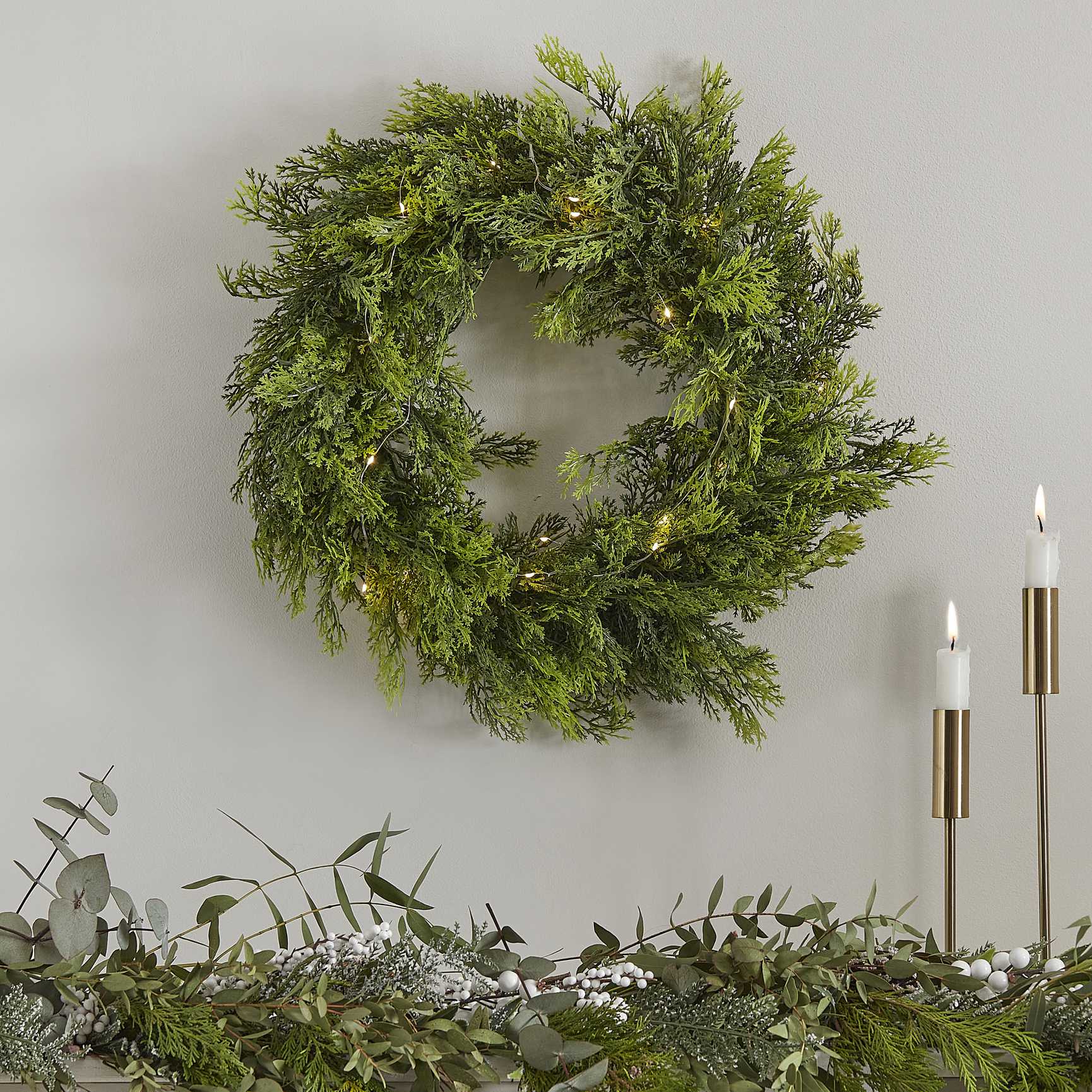 Cedar Pre Lit Wreath 45cm